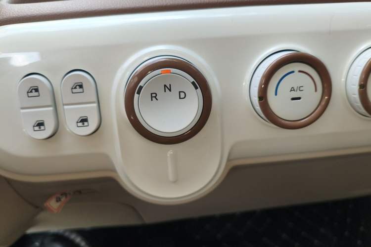 Used Bestune Pony 2026 Model 222km Shining Horse Gear Lever