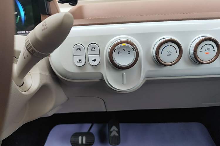 Used Bestune Pony 2026 222km Colorful Horse Gear Lever