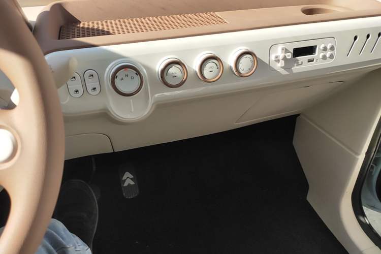 Used Bestune Pony 2026 222km Colorful Horse Gear Lever