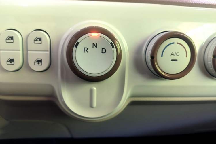 Used Bestune Pony 2026 222km Colorful Horse Gear Lever