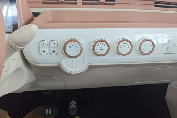 Used Bestune Pony 2026 222km Colorful Horse Gear Lever
