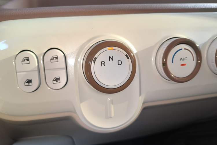 Used Bestune Pony 2026 222km Colorful Horse Gear Lever