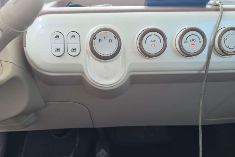 Used Bestune Pony 2026 222km Colorful Horse Gear Lever