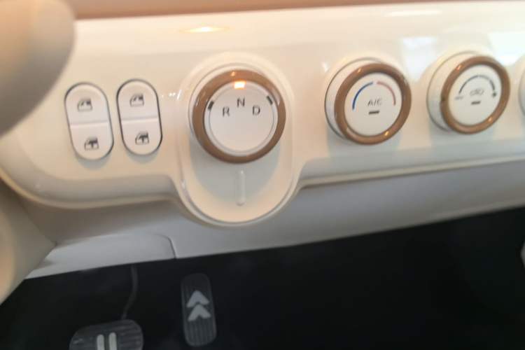 Used Bestune Pony 2026 222km Colorful Horse Gear Lever