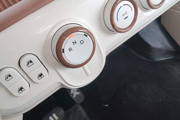 Used Bestune Pony 2026 222km Colorful Horse Gear Lever