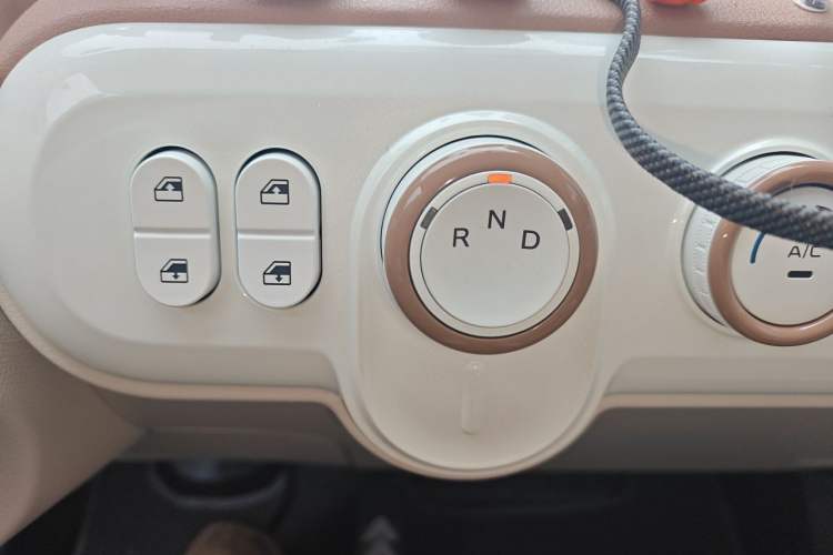 Used Bestune Pony 2026 Model 222km Shining Horse Gear Lever