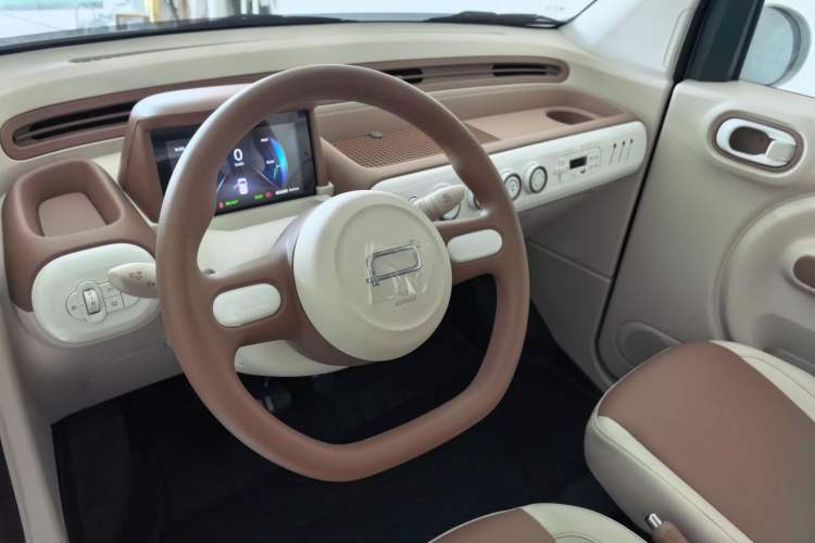 Used Bestune Pony 2026 Model 222km Shining Horse Interior 2