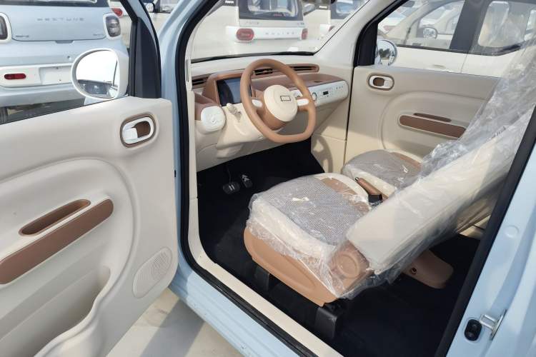 Used Bestune Pony 2026 Model 222km Cute Horse Plus Interior 3