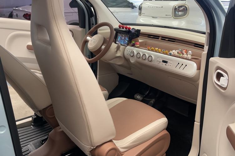 Used Bestune Pony 2026 Model 222km Shining Horse Interior 3