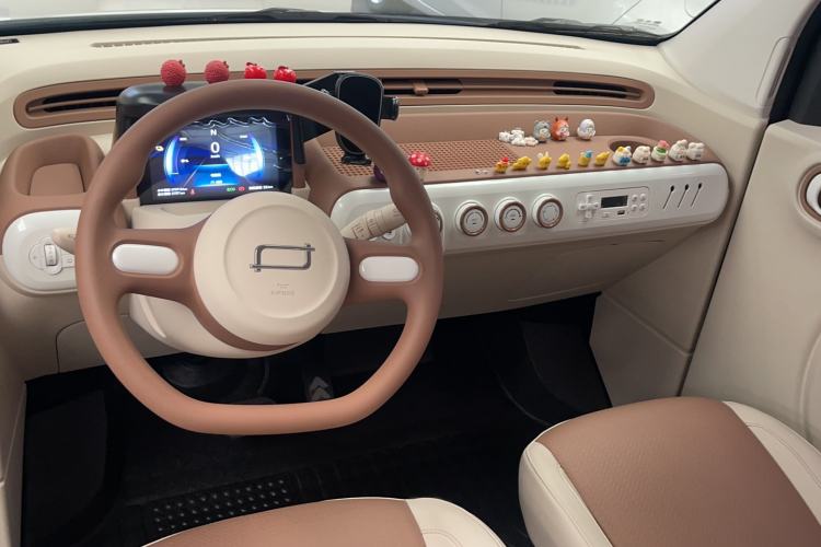 Used Bestune Pony 2026 Model 222km Shining Horse Interior 4