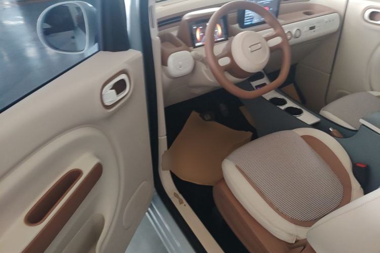 Used Bestune Pony 2026 222km Colorful Horse Left Front Seat