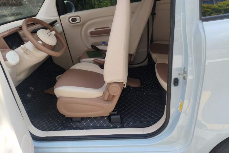 Used Bestune Pony 2026 Model 222km Shining Horse Left Front Seat