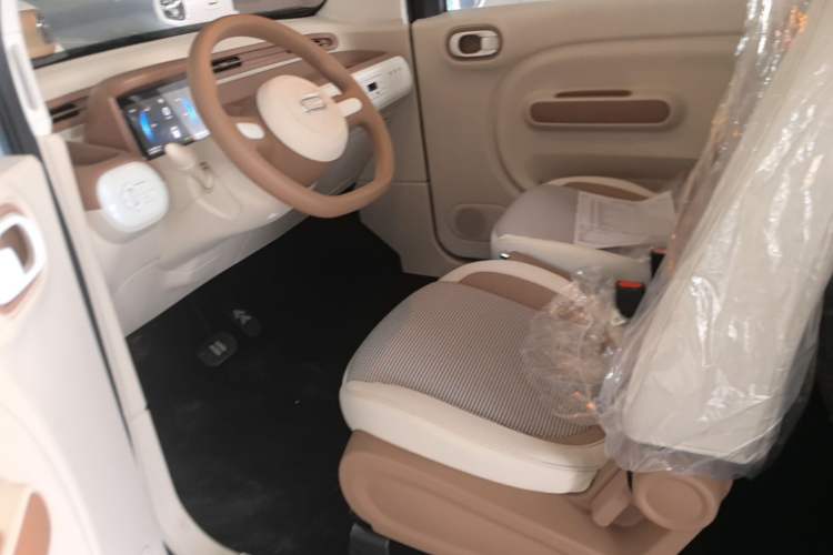 Used Bestune Pony 2026 222km Colorful Horse Left Front Seat