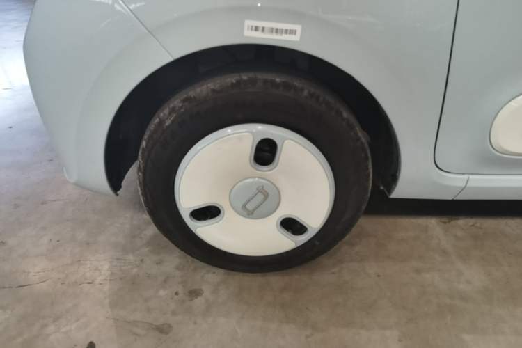 Used Bestune Pony 2026 222km Colorful Horse Left Front Wheel Hub