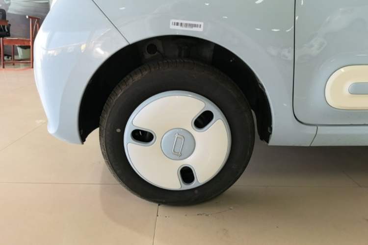 Used Bestune Pony 2026 Model 222km Cute Horse Plus Left Front Wheel Hub