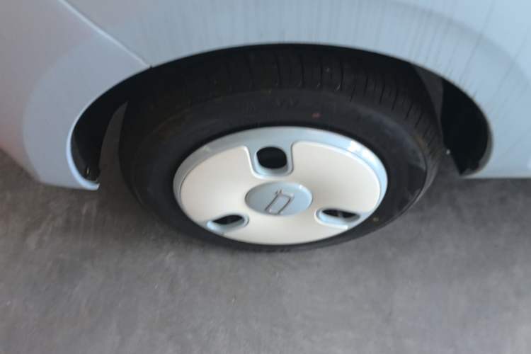 Used Bestune Pony 2026 222km Colorful Horse Left Front Wheel Hub