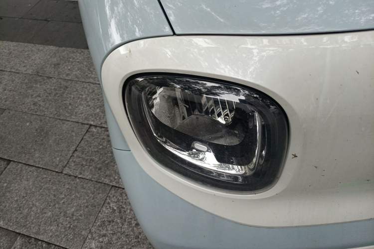 Used Bestune Pony 2026 Model 222km Shining Horse Right Front Headlight