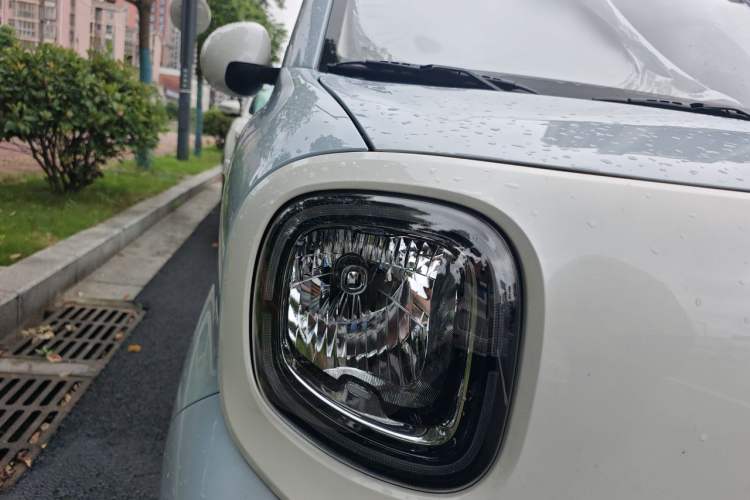 Used Bestune Pony 2026 Model 222km Shining Horse Right Front Headlight