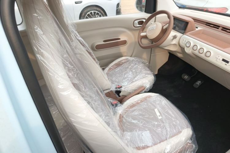 Used Bestune Pony 2026 222km Colorful Horse Right Front Seat
