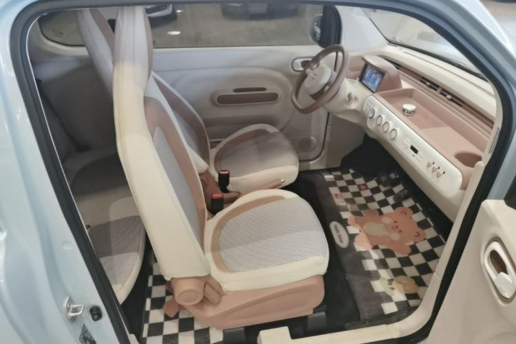 Used Bestune Pony 2026 222km Colorful Horse Right Front Seat