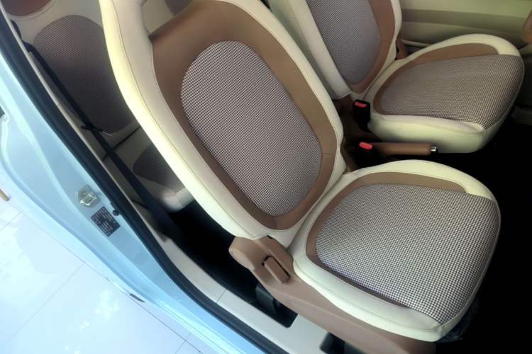Used Bestune Pony 2026 222km Colorful Horse Right Front Seat