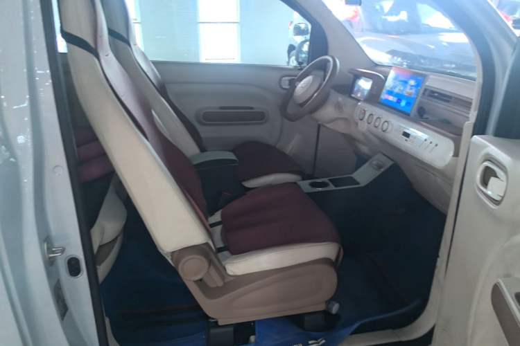 Used Bestune Pony 2026 Model 222km Shining Horse Right Front Seat