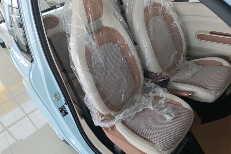 Used Bestune Pony 2026 222km Colorful Horse Right Front Seat