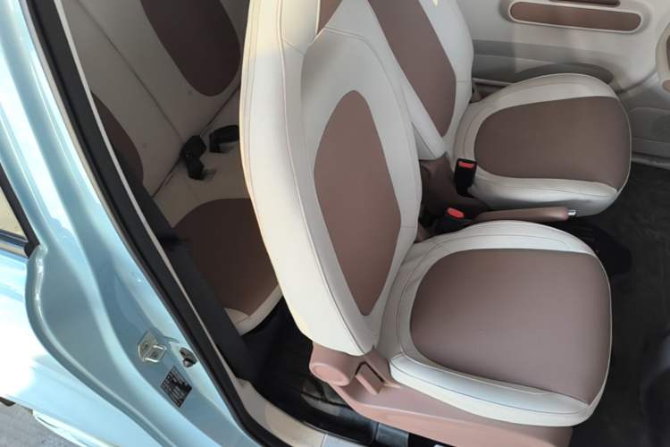 Used Bestune Pony 2026 222km Colorful Horse Right Front Seat