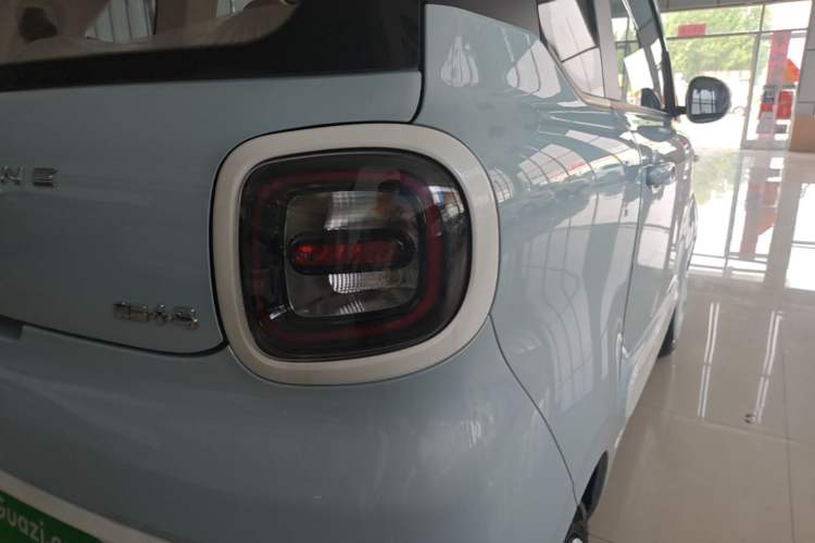 Used Bestune Pony 2026 Model 222km Cute Horse Plus Right Rear Taillight