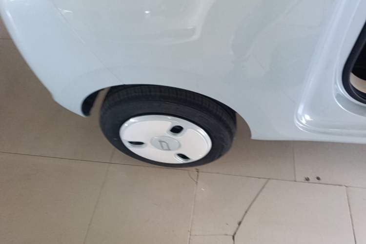 Used Bestune Pony 2026 222km Colorful Horse Right Rear Wheel Hub