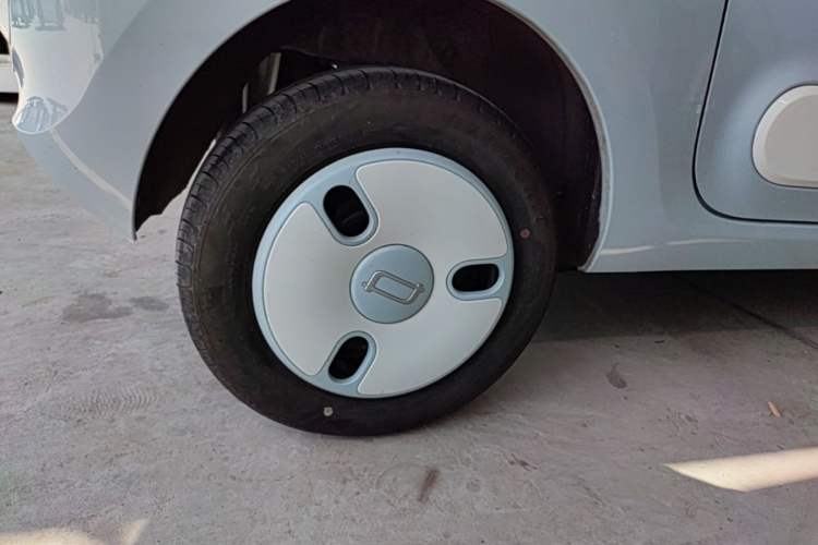 Used Bestune Pony 2026 Model 222km Elegant Horse Right Rear Wheel Hub
