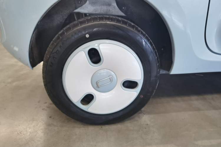Used Bestune Pony 2026 222km Colorful Horse Right Rear Wheel Hub