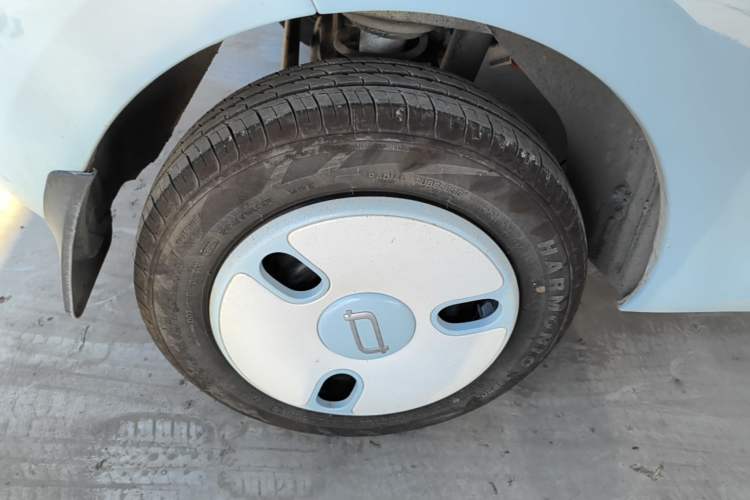 Used Bestune Pony 2026 222km Colorful Horse Right Rear Wheel Hub