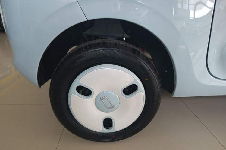 Used Bestune Pony 2026 Model 222km Cute Horse Plus Right Rear Wheel Hub