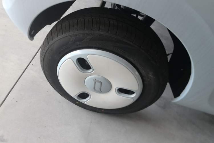Used Bestune Pony 2026 222km Colorful Horse Right Rear Wheel Hub