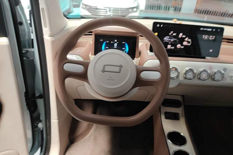 Used Bestune Pony 2026 Model 222km Cute Horse Plus Steering Wheel
