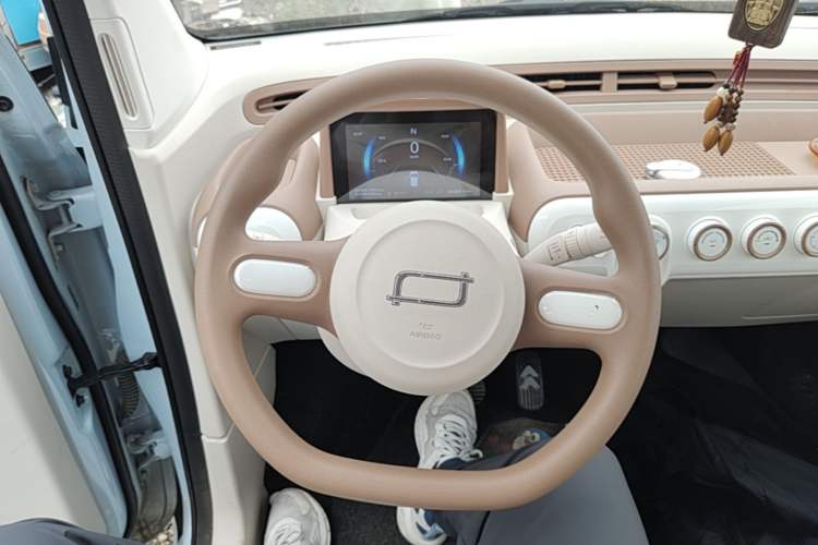 Used Bestune Pony 2026 Model 222km Cute Horse Plus Steering Wheel