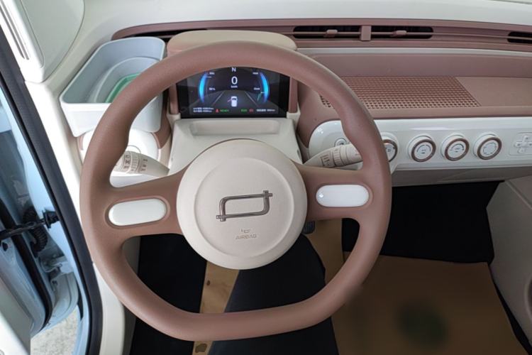 Used Bestune Pony 2026 Model 222km Elegant Horse Steering Wheel