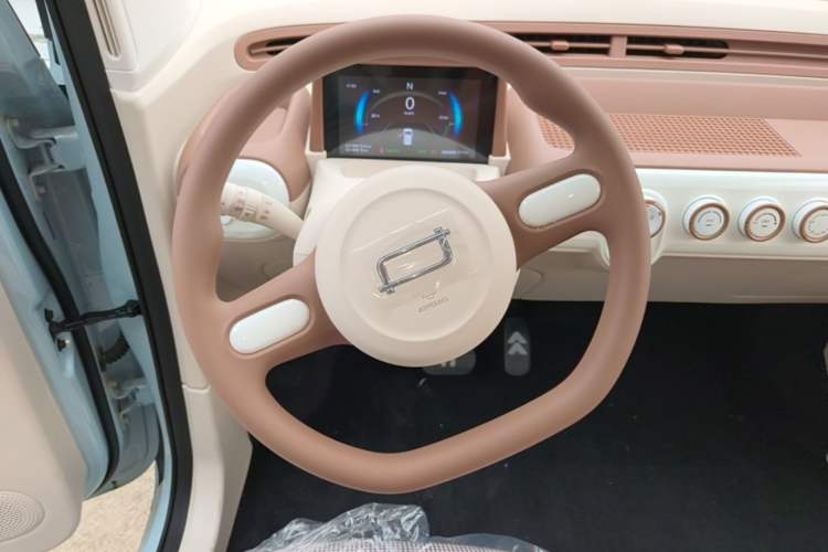 Used Bestune Pony 2026 222km Colorful Horse Steering Wheel