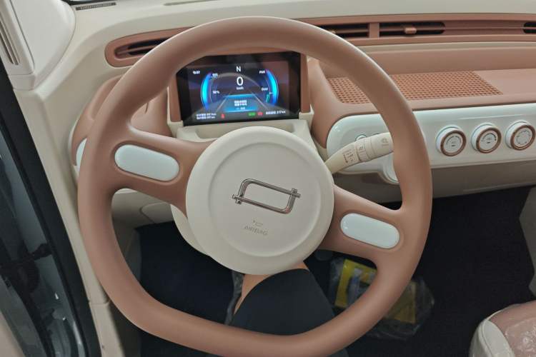Used Bestune Pony 2026 Model 222km Shining Horse Steering Wheel