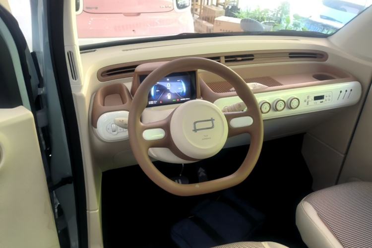 Used Bestune Pony 2026 222km Colorful Horse Steering Wheel