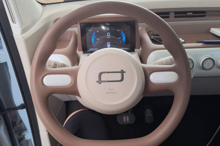 Used Bestune Pony 2026 222km Colorful Horse Steering Wheel
