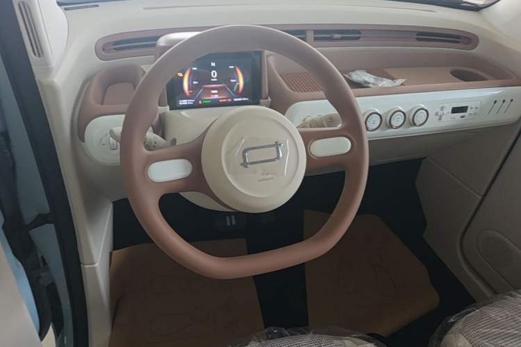 Used Bestune Pony 2026 Model 222km Cute Horse Plus Steering Wheel