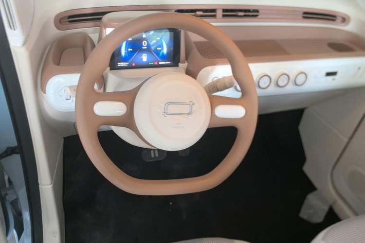 Used Bestune Pony 2026 222km Colorful Horse Steering Wheel