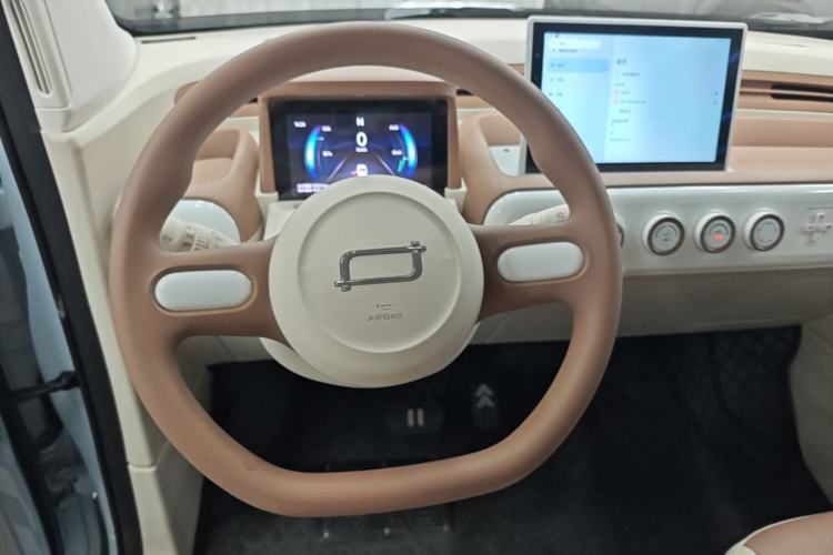 Used Bestune Pony 2026 Model 222km Elegant Horse Steering Wheel