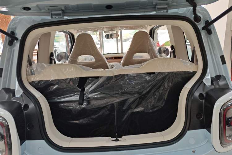 Used Bestune Pony 2026 Model 222km Shining Horse Trunk