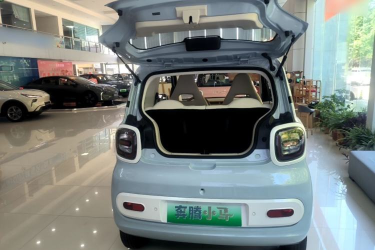 Used Bestune Pony 2026 222km Colorful Horse Trunk