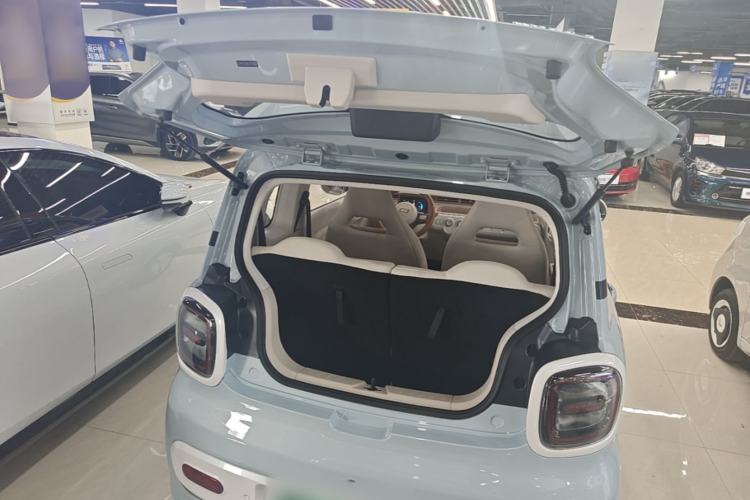 Used Bestune Pony 2026 222km Colorful Horse Trunk