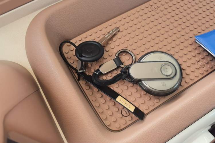 Used Bestune Pony 2026 222km Colorful Horse Vehicle Key
