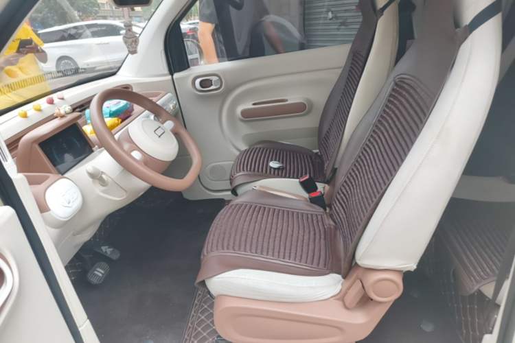 Used Bestune Pony 2026 222km Colorful Horse Left Front Seat